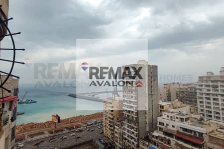 Apartment for rent 140 m Loran (steps from the sea)