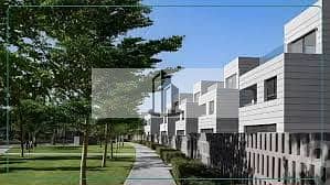 تاون هاوس كورنر Ready To Move لقطة برايم لوكيشن فى الشروق كمبوند البروج