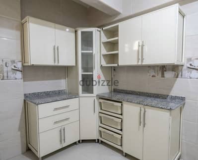 مطبخ مستعمل استعمال بسيط  للبيع