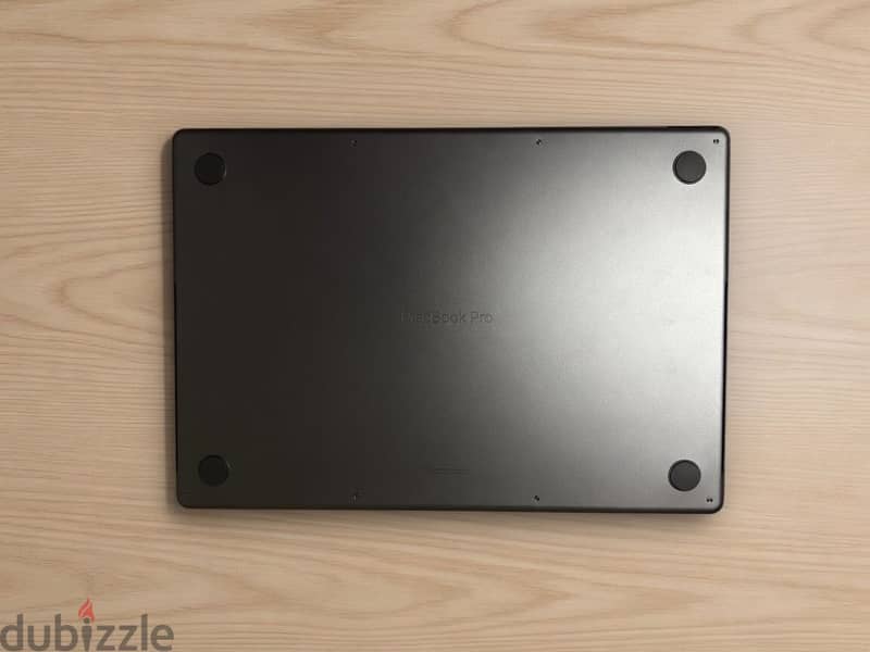 MacBook Pro M5 Max 1