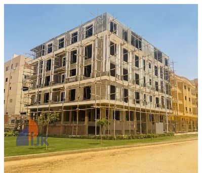 A very special apartment for sale in the Fifth Settlement, Andalus area. Excellent location, steps from South 90th Street and near Nile International