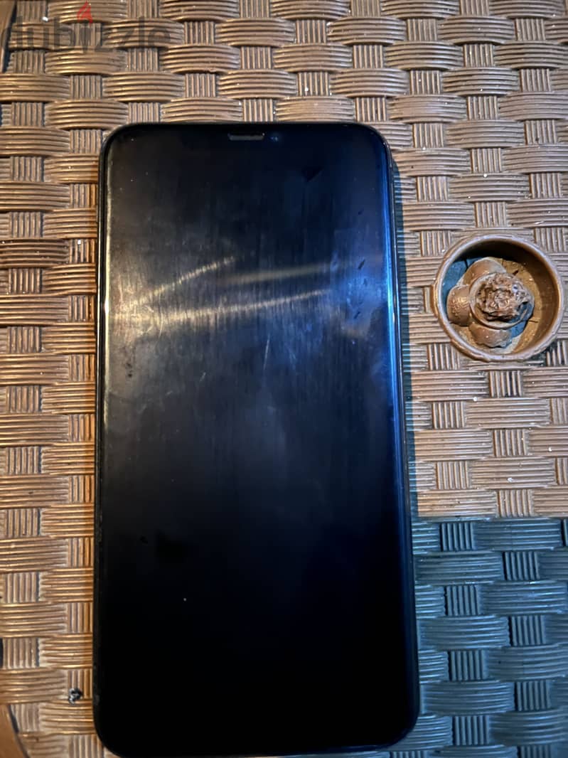 Apple - iPhone 11 Pro Max 2