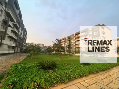 A special opportunity in B10 – an apartment of 165m, group 103, 3 rooms and 3 bathrooms, fourth floor, very distinctive garden view, excellent location close to services and All Seasons Park.