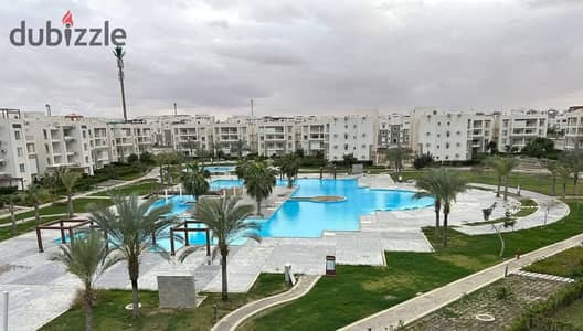 شالية غرفتين متشطب للبيع في امواج الساحل الشمالي بفيو مميز علي البحر