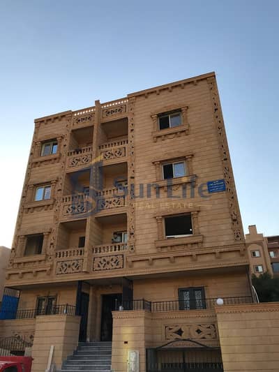 شقة للبيع جاهزة للسكن في فيلا داخل مدينة الفردوس الإستثماري - أول سكن - امام دريم لاند  6 أكتوبر