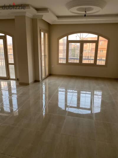 شقة 200م مميزة بها غاز طبيعي للايجار الحي التاسع الشيخ زايد بجوار المدرسة البريطانيه 9th district sheisk zayed beside BSE