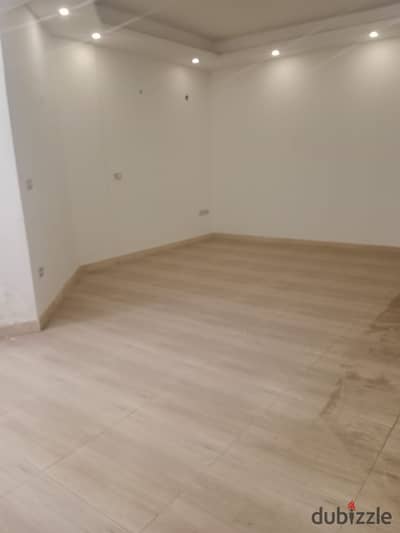 عياده للايجار ٤٠ م يصلح لجميع التخصصات مطلوب ٢٠ لف
