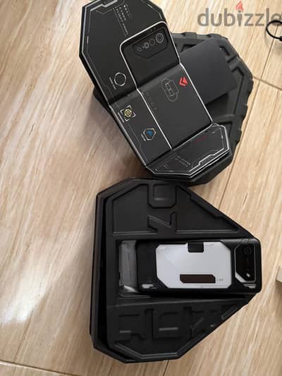 للبيع موبايل ASUS ROG Phone 7 Ultimate – Tencent Version بحالة ممتازة