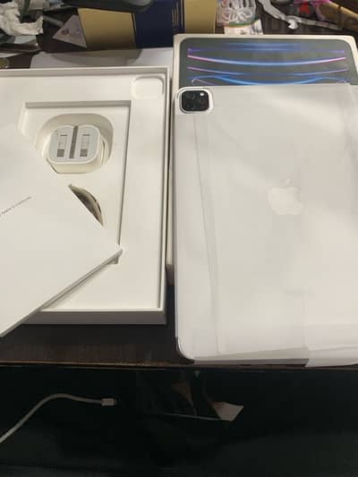 iPad Pro m2 with accessories