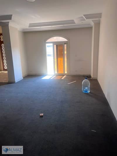 A distinctive 230 sqm unfurnished apartment for rent, suitable for administrative use, with air conditioning, in Al Banafseg 9 Villas, First Settlemen