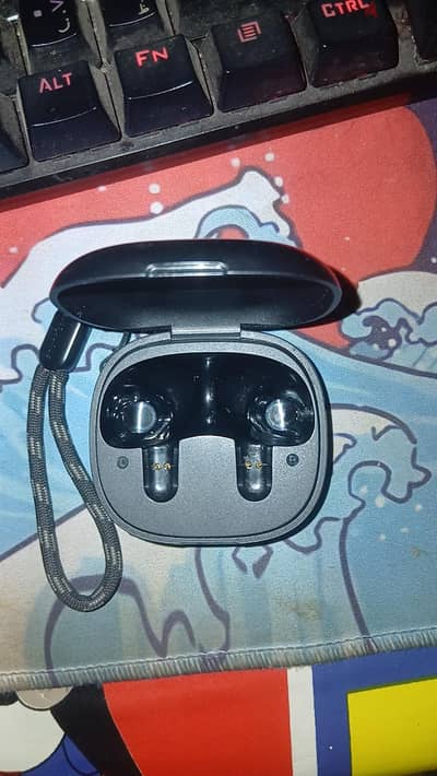 Soundcore r50i case