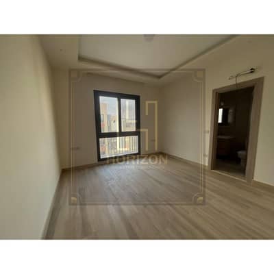 شقة نص مفروش بالاجهزه 2نوم ايجار كمبوند ديستريكت 5 مراكز القاهرة الجديدة Apartment rent District 5 Markaz