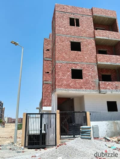 للبيع عمارة كاملة فالحي السادس مجاورة 3  ناصية صريحة دقيقة للمشى السياحي والخدمات