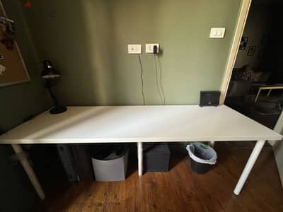 White desk from ikea