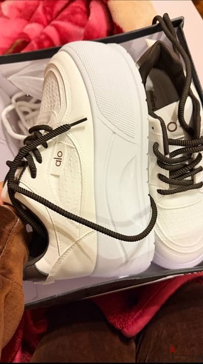 high heel sneckers