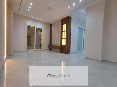 Apartment for sale in Al-Hadaiq Al-Ahram, area side with a balcony, finishing ultra-luxury, first occupancy, immediate delivery