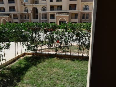 شقه مطبخ وتكيفات ارضي بجاردن في كمبوند ٩٠ أفينيو