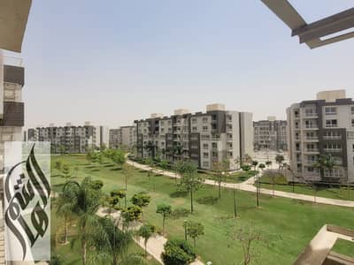  140 sqm apartment for rent, 3 bedrooms incl. master, wide open garden view, high privacy, close to services.