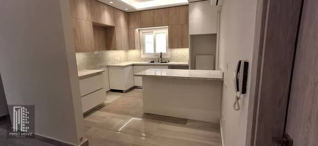 The best opportunity for investment and housing: an apartment at a bargain price ready for immediate delivery, fully finished in the administrative capital in an already established compound.