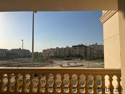 Ground and first floor duplex, 240 sq m with garden, not basement