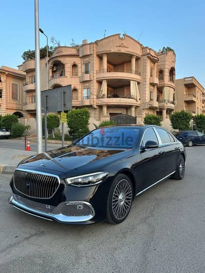 مرسيدس S560 للإيجار