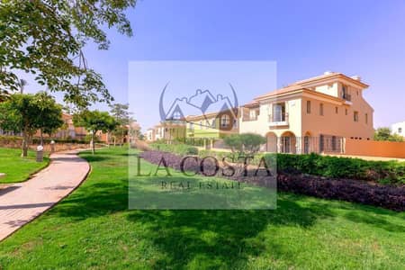 Premium Modern Twin House for Sale in Hyde Park New Cairo | 319m Land | Modern Architectural Design | Landscape View