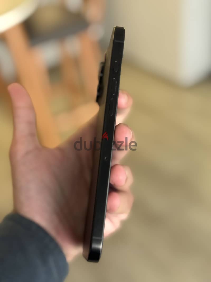 Apple - iPhone 16 Pro Max 3