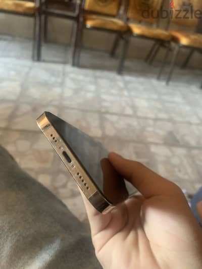 آبل - آيفون 12 برو
