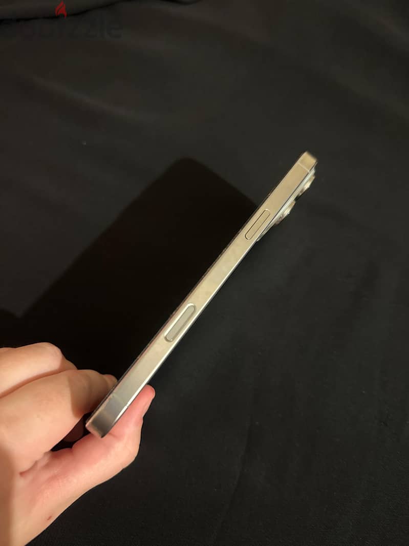 Apple - iPhone 16 Pro Max 3