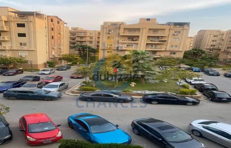 شقة للبيع في كمبوند الأشرافية – التجمع بتشطيب سوبر لوكس وفيو مميز على الجاردن