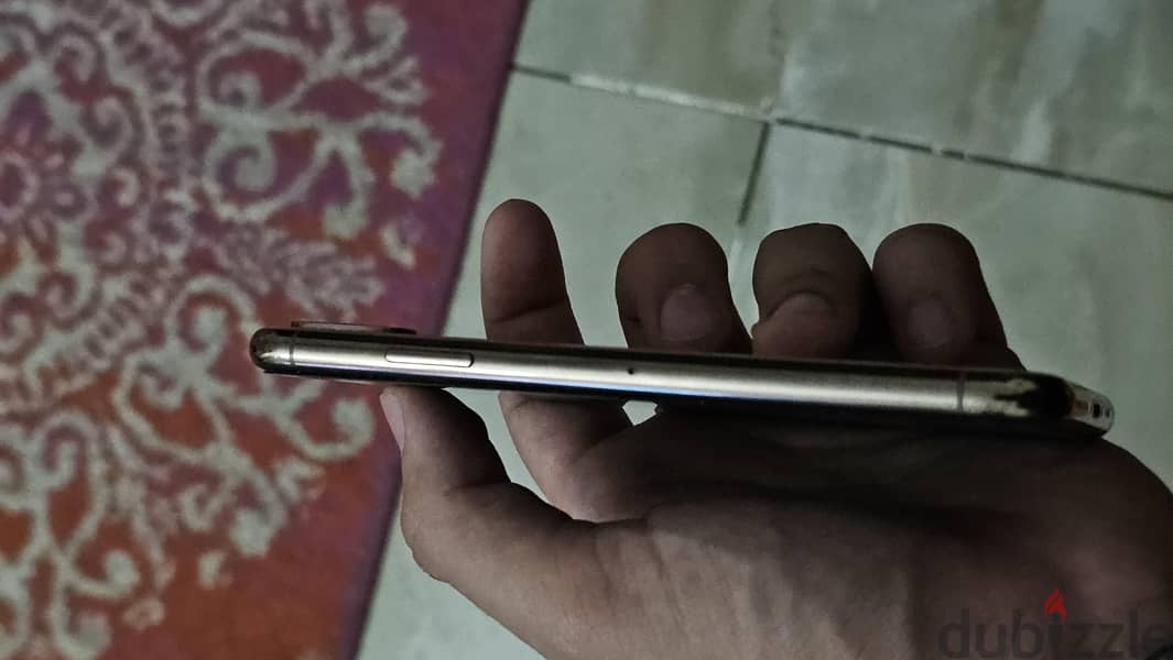 Apple - iPhone XS 1