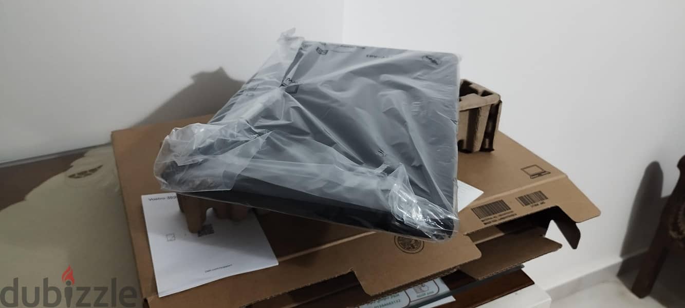 Dell Vostro 3520 3