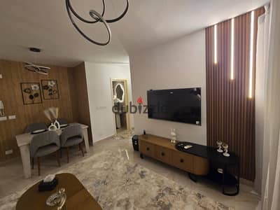 شقة فندقية راقية للإيجار في مدينتي B12 | تصميم عصري وراحة استثنائية 