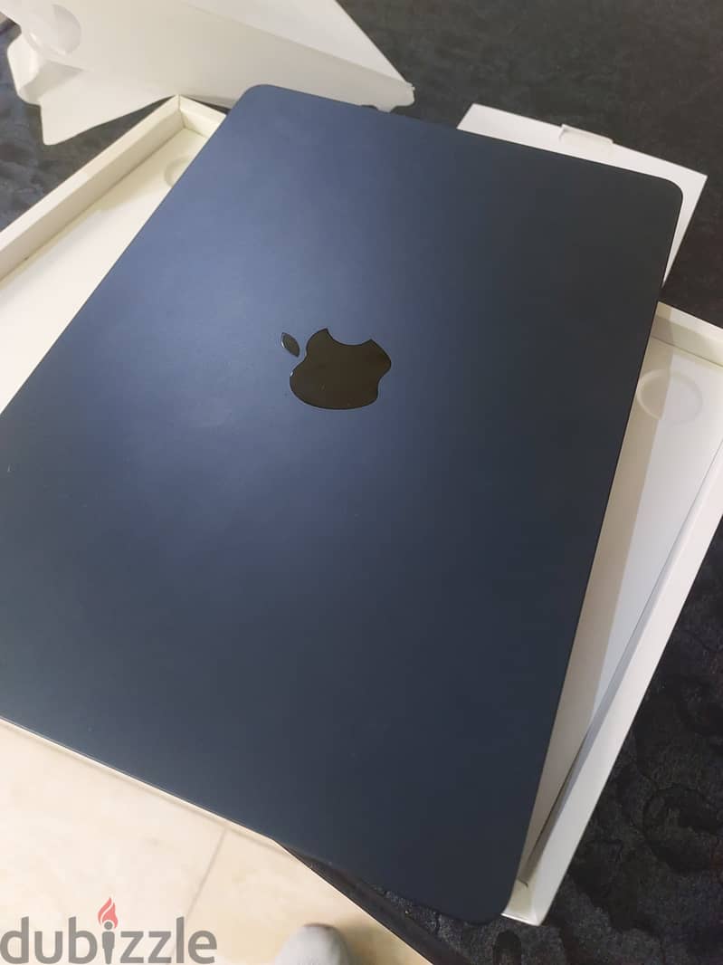 Macbook Air m2 midnight 1