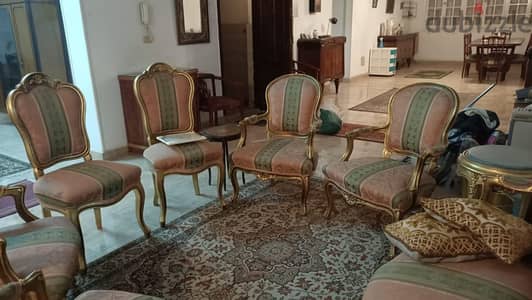 saloon