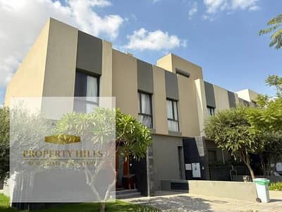 عاين واستلم فورا فيلا في الشروق متشطبة بالكامل بجوار الجامعة البريطانية والمركز الطبي العالمي
