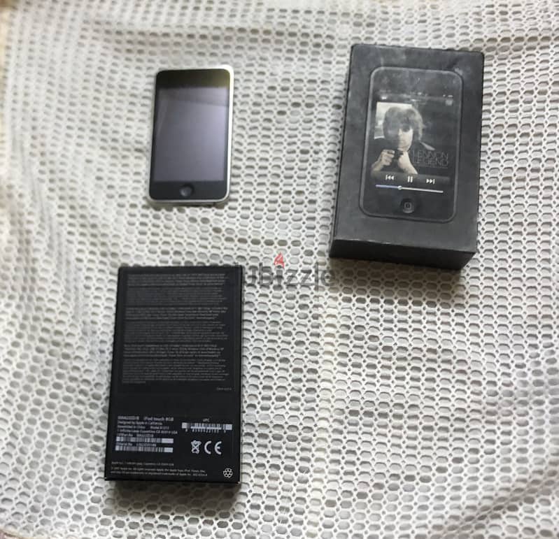 Apple iPod touch 8G Excellent condition 1