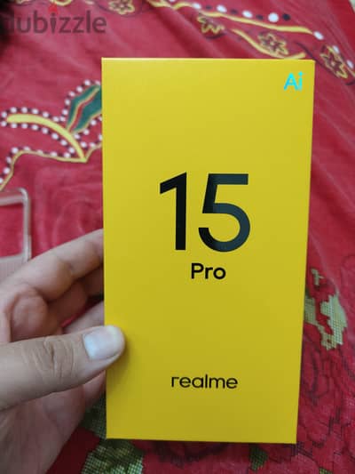 Realme 15 Pro 5G - لون أخضر (Velvet Green)