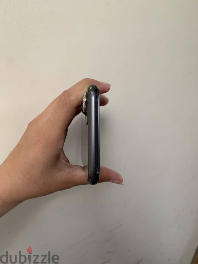 Apple - iPhone 11 5