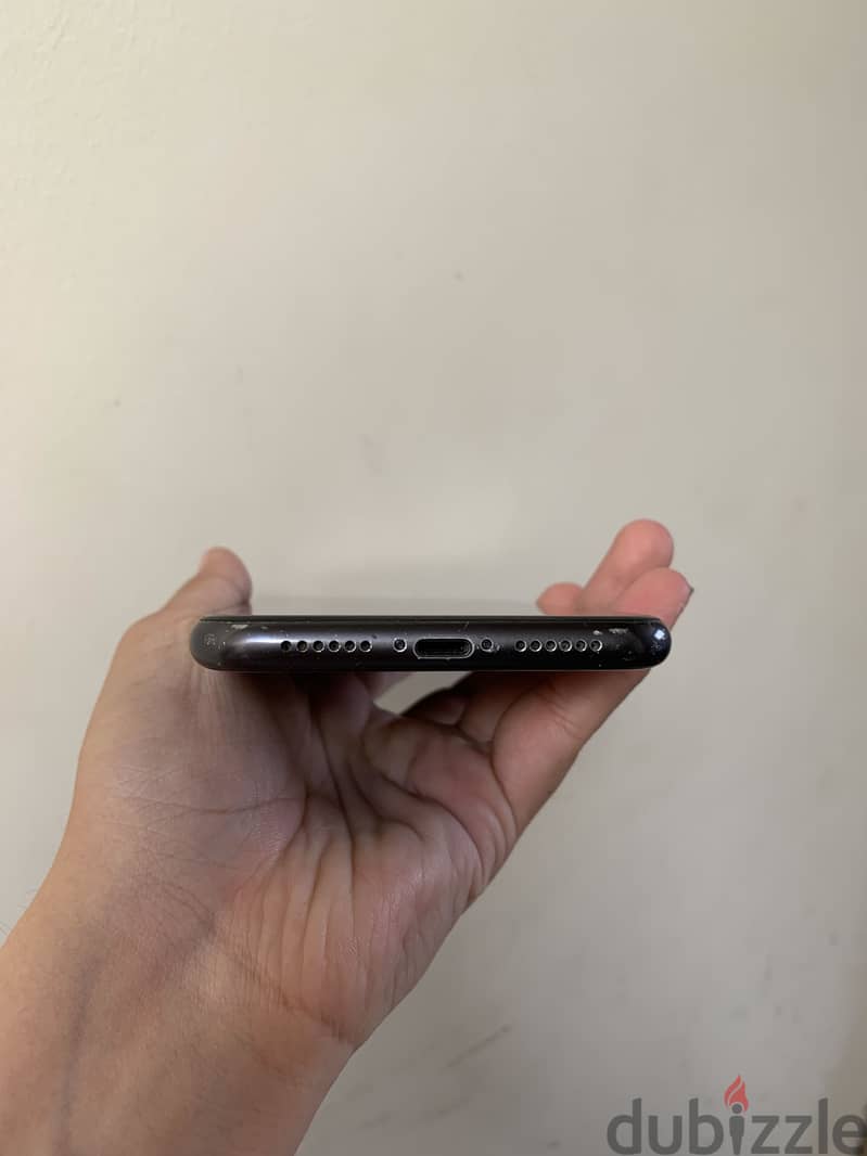 Apple - iPhone 11 8