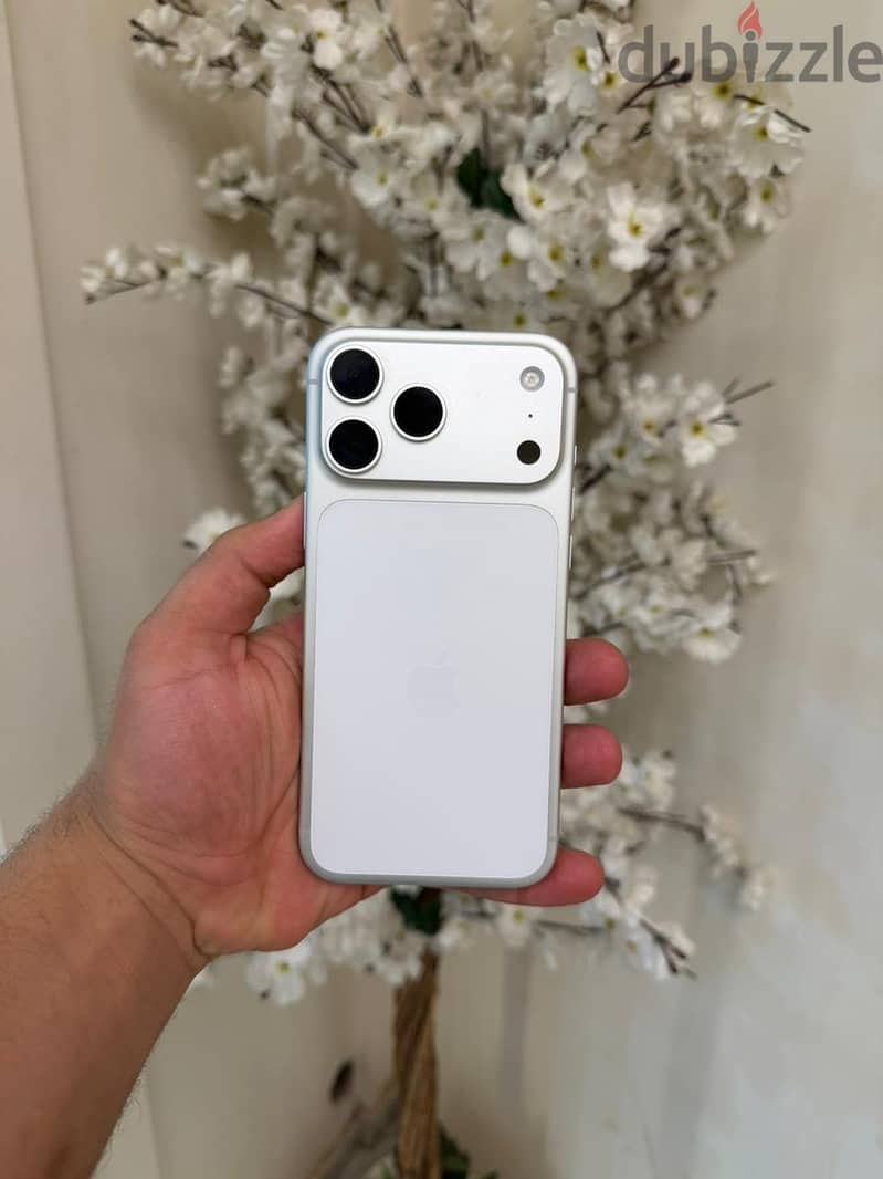 Apple - iPhone 17 Pro Max 1