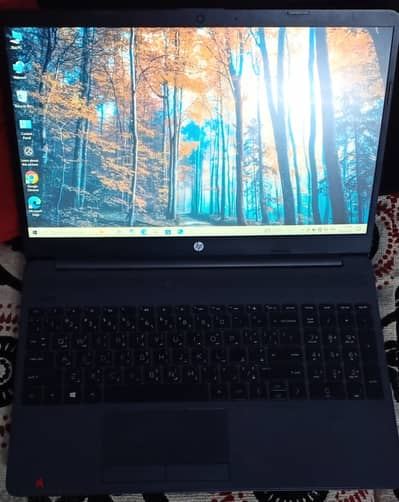 Laptop HP250 G8