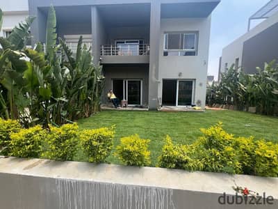 Townhouse Corner for rent in Itaba Compound