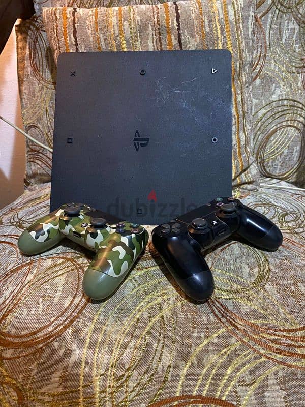 Ps4 & 2 consoles 4