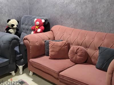 انتريه 2كنبه و2كرسي استعمال خفيف جدا جدا جدا جدا