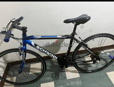عجلة طريق Schwinn Volare بحالة ممتازة