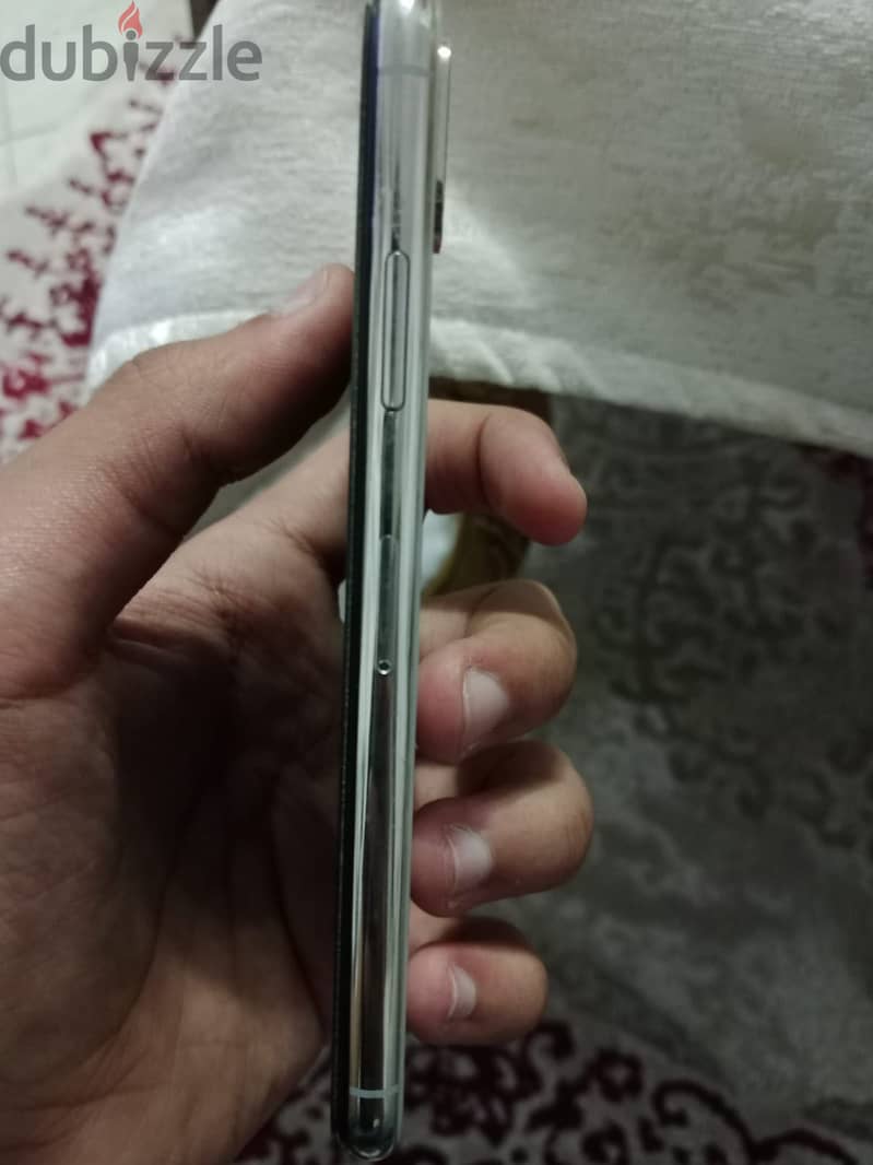 Apple - iPhone X 5