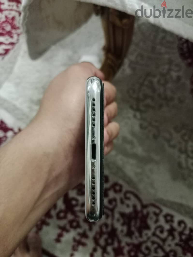 Apple - iPhone X 9