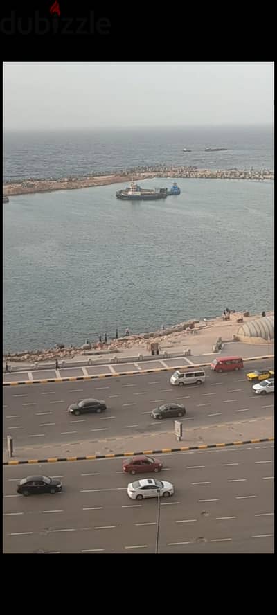 شقة مفروشة فيو بحر بجوار فندق المحروسة