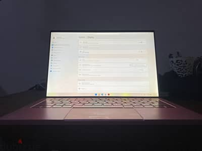 Razerbook 13 // Quartz Edition // True 4k OLED Touch Screen